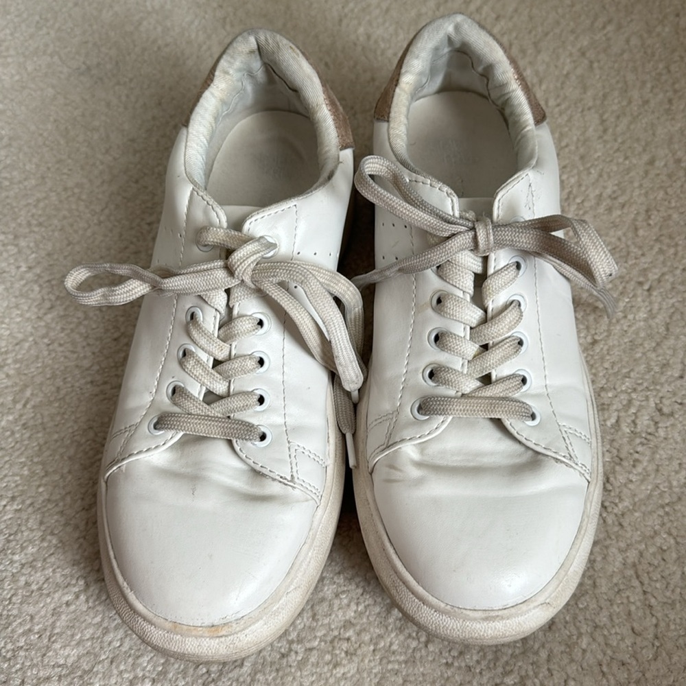 Sneakers - Picture 4 of 4